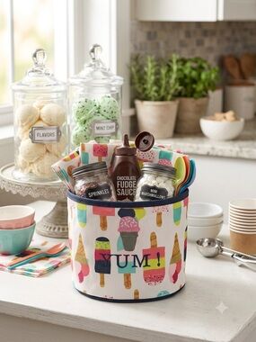 🍦 Thirty-One Gifts "Oh Snap Bin" in Sweet Sprinkles ("YUM!" Embroidery)